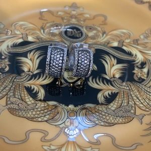 Sterling/Topaz reversible hug earrings